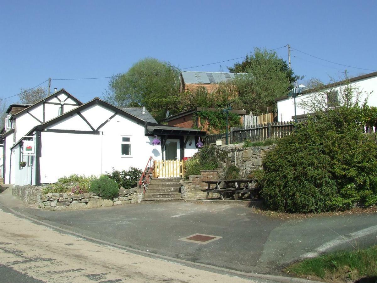 Welsh Row House Llandegla Exterior foto