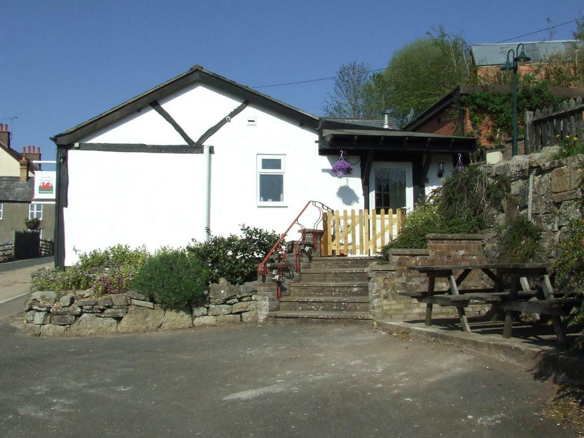 Welsh Row House Llandegla Exterior foto