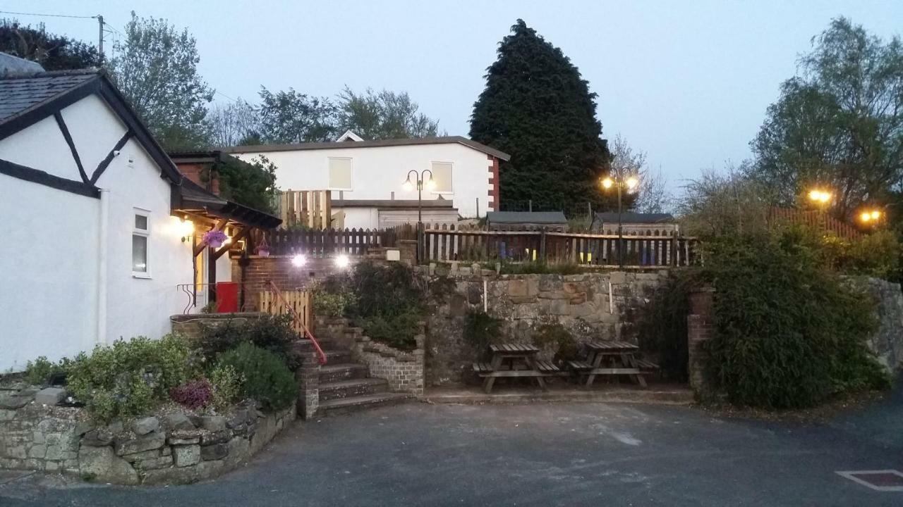 Welsh Row House Llandegla Exterior foto